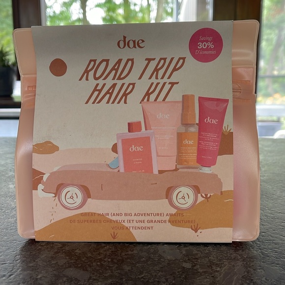 DAE Road Trip Mini Hair Set shampoo, conditioner, wave spray, styling cream $62 - Picture 7 of 8